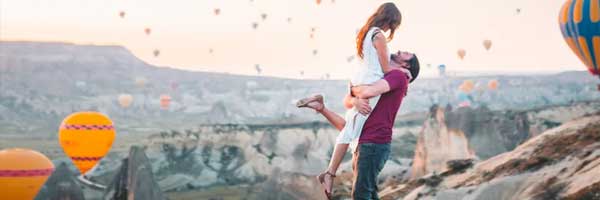 How to Add Romance to Your Visit to Lisle couple romance - How to Add Romance to Your Visit to Lisle